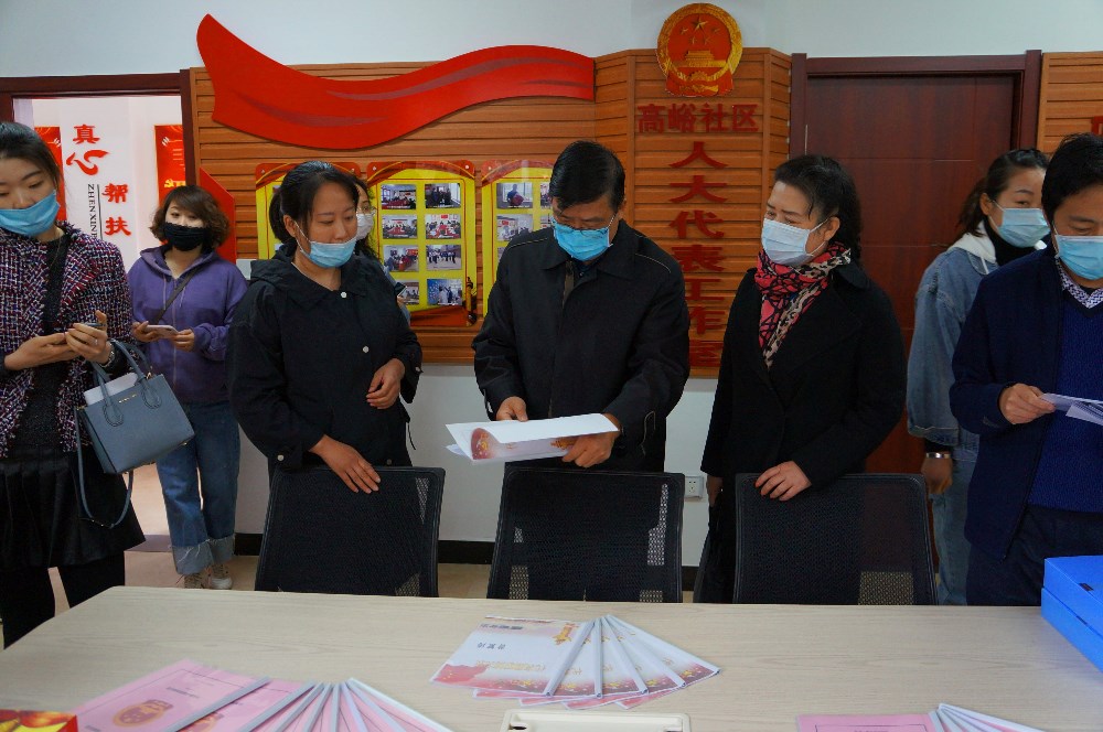 市人大常委会党组成员龚振福带队赴明山区考察学习街道人大工作