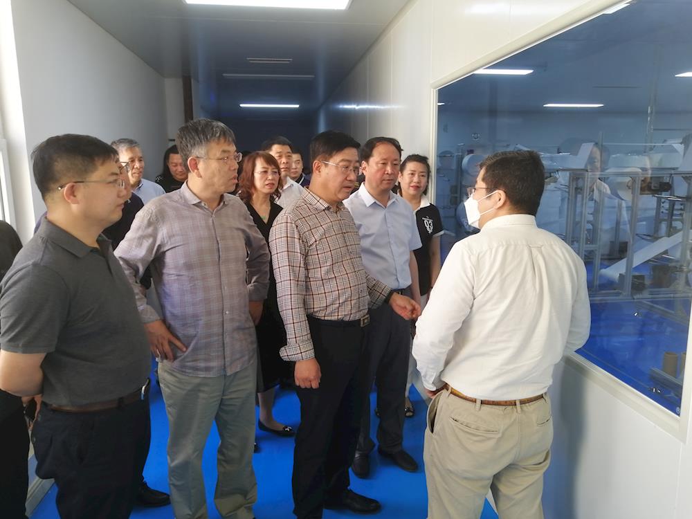 高新区工委组织代表对“高新区下一步如何发展”开展调研活动