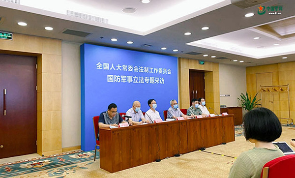 这部法名由党中央确定！8月1日起施行，为官兵献礼！