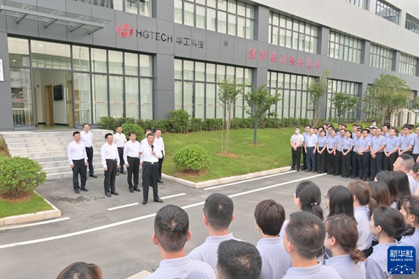 习近平在湖北武汉考察时强调 把科技的命脉牢牢掌握在自己手中 不断提升我国发展独立性自主性安全性