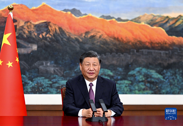 习近平出席欧亚经济联盟第二届欧亚经济论坛全会 开幕式并致辞