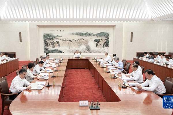 赵乐际主持召开十四届全国人大常委会第十次委员长会议 决定十四届全国人大常委会第五次会议 8月28日至9月1日在京举行
